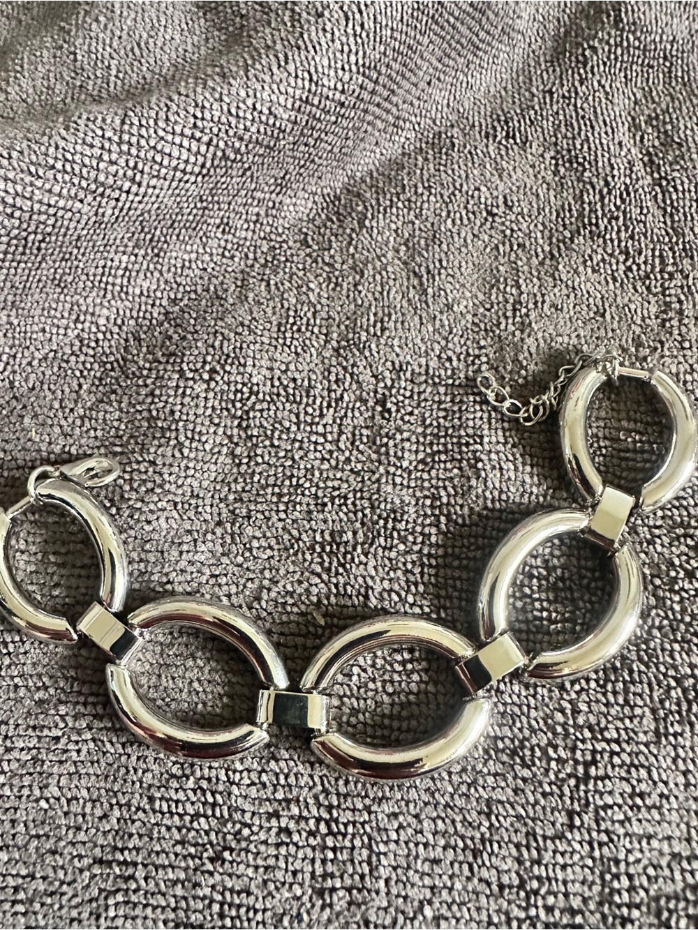 Link Shiny Silver Chunky Oval Link Bracelet